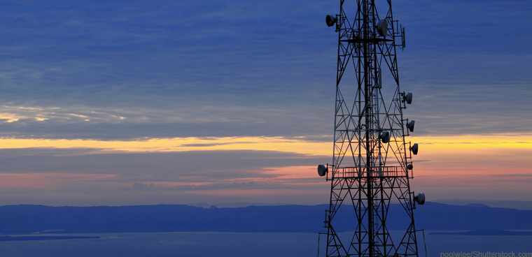 communications tower (noolwlee/Shutterstock.com)