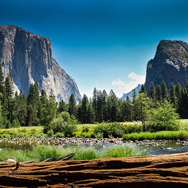 Shutterstock image: El Capitan in Yosemite National Park, captured by Steve Buckley.